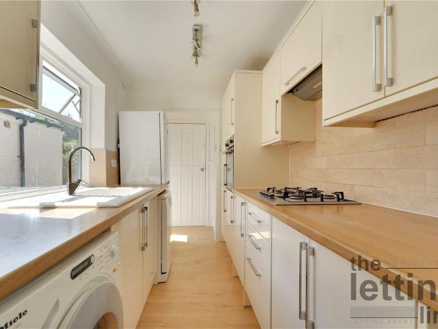House for rent in Carterhatch, Greater London