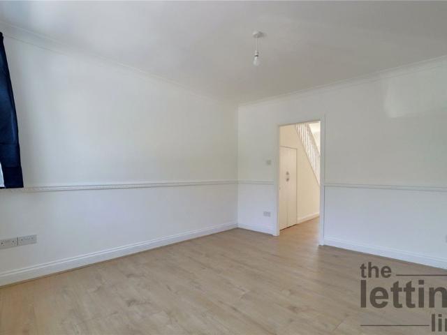 House for rent in Carterhatch, Greater London