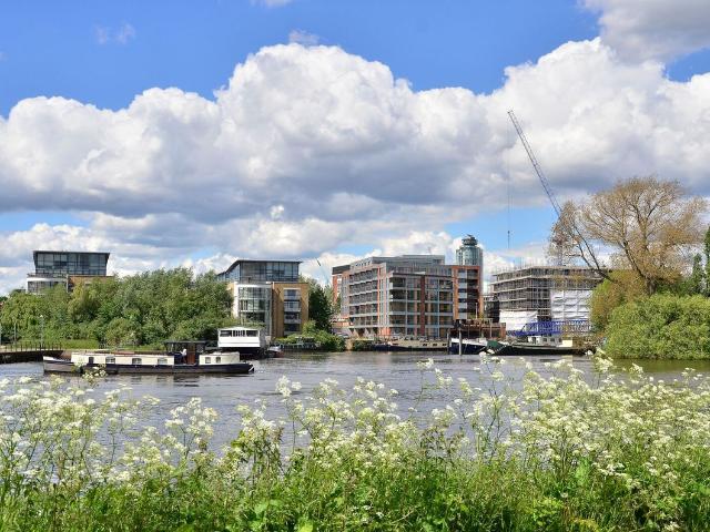 Apartment for rent in London Borough of Hounslow, Greater London