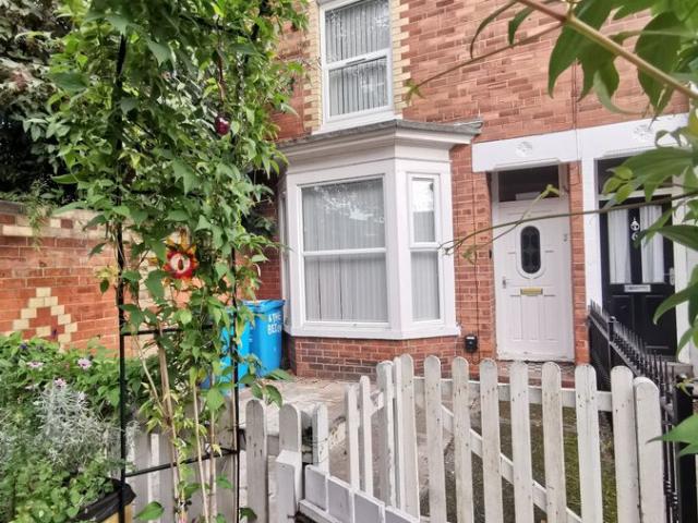 Room for rent in Avenues, Hull