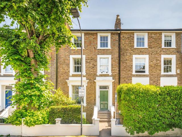 Apartment for rent in London Borough of Hammersmith and Fulham, Greater London
