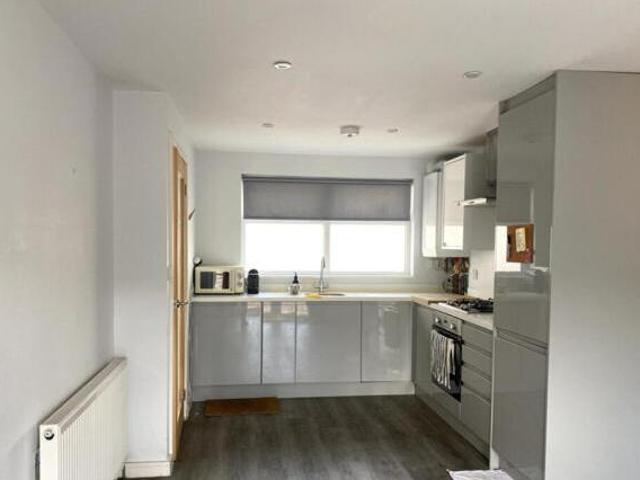 House for rent in Surrey