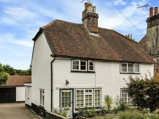 House for sale in Oxted, Hillview