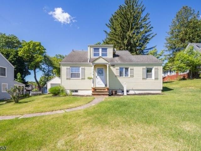 House for sale in Wyckoff, New Jersey