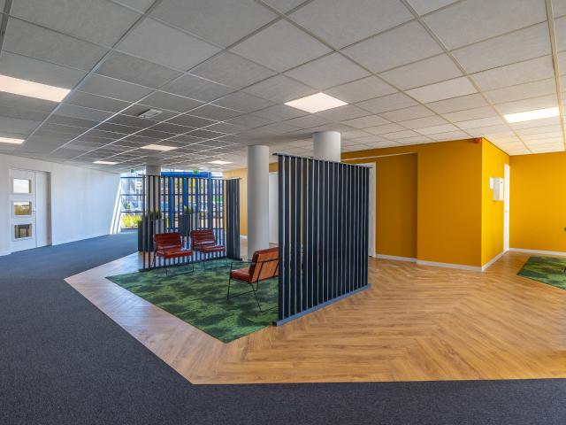 Bedrijfspand te huur in Zuiderheide, Hilversum