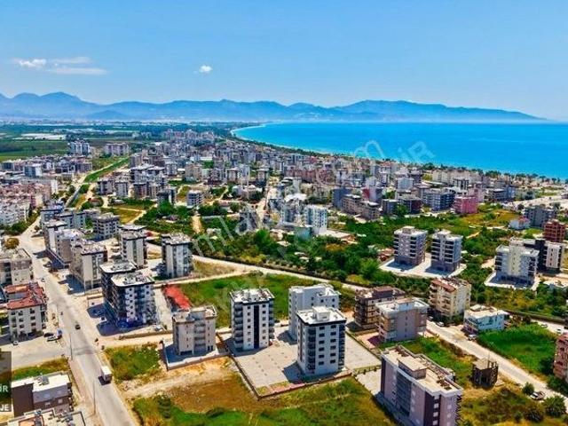 Kum, Finike içerisinde satılık mülk