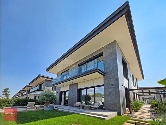 Döşemealti, Antalya içerisinde satılık Villa