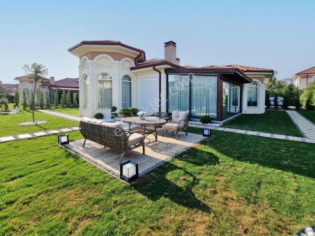 Döşemealti, Antalya içerisinde satılık Villa