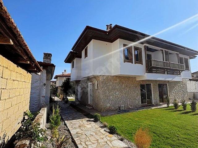 Ula, Muğla içerisinde satılık Villa