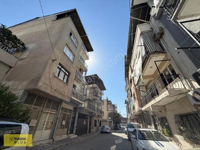 Buca, İzmir içerisinde satılık Bina