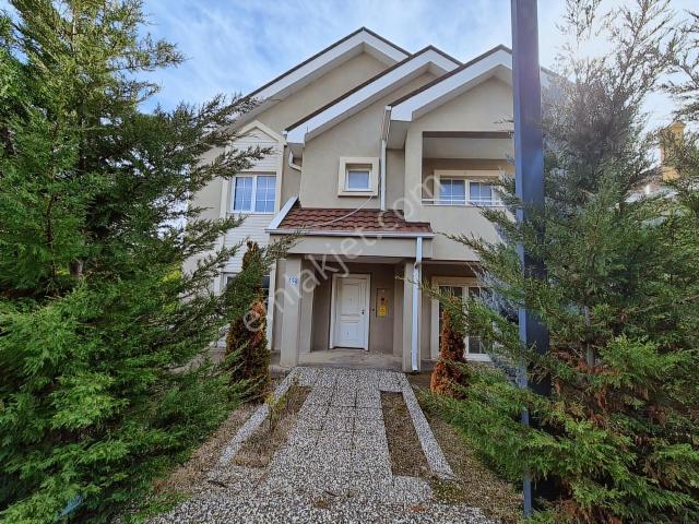 Gölbaşi, Ankara içerisinde satılık Villa