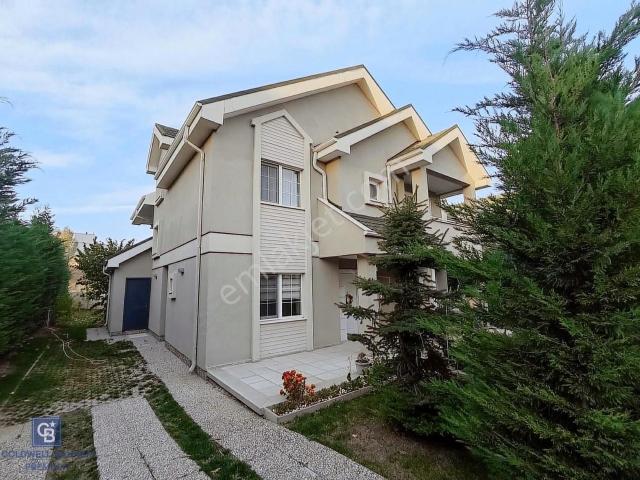 Gölbaşi, Koparan Mahallesi içerisinde satılık Villa