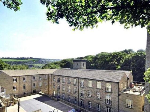 House for rent in Huddersfield, West Yorkshire