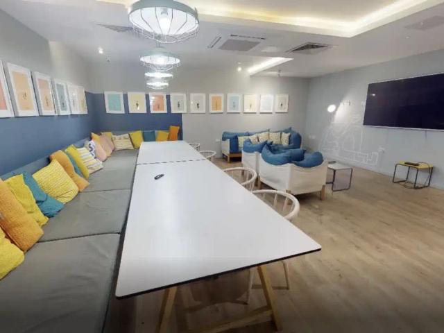 Room for rent in Ripley Springs, Row Town