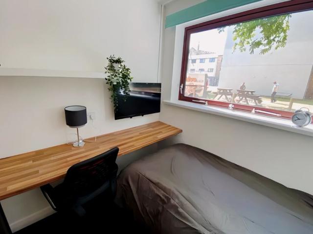Room for rent in Elmfield, Leicestershire