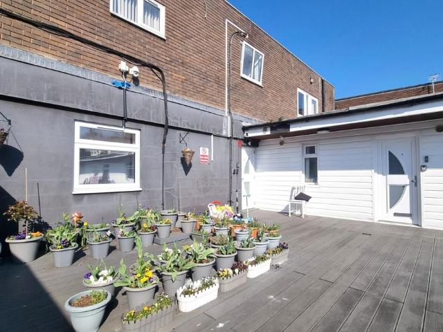 Apartment for rent in The Image, Pouchen End
