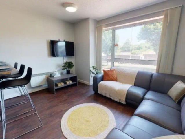 Room for rent in West Midlands