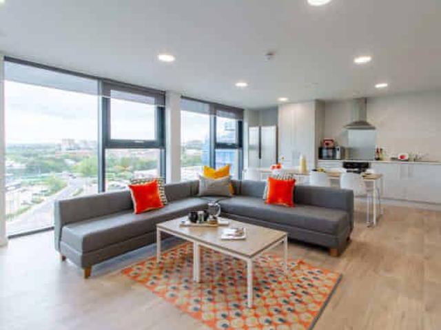 Room for rent in Hyde Park, West Yorkshire