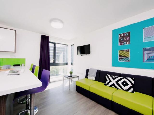 Room for rent in Calderstones