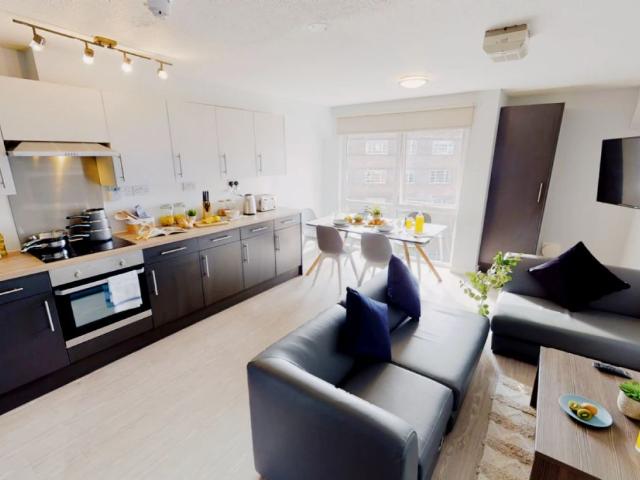 Room for rent in Calderstones