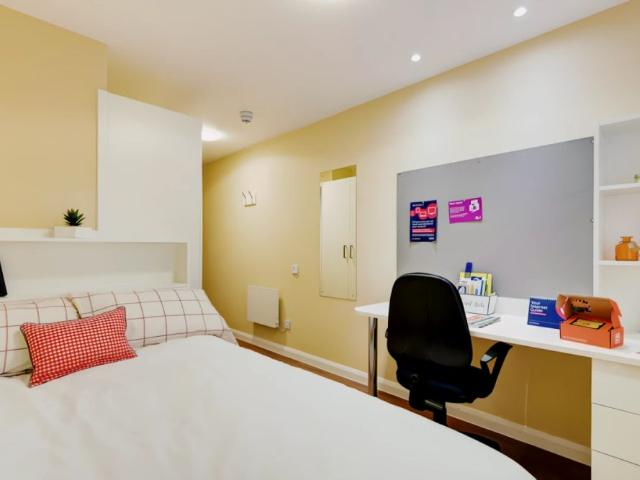 Room for rent in Bangor, Wales