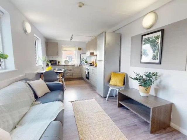 Room for rent in City Centre, Georgia