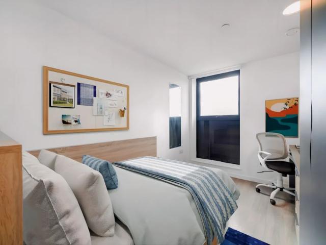Room for rent in Hale End, Greater London