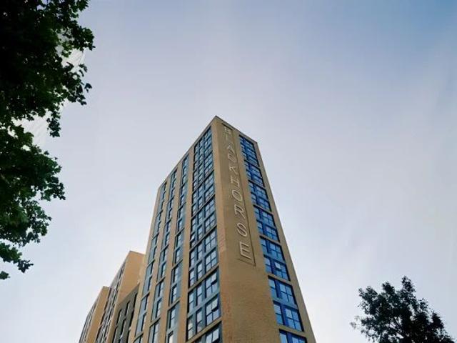 Room for rent in Hale End, Greater London