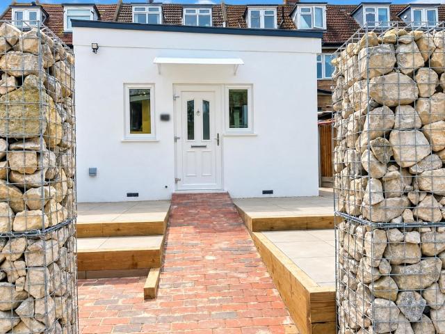 House for rent in Burnt Oak, Greater London