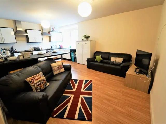 Room for rent in The Meadows, Haddon