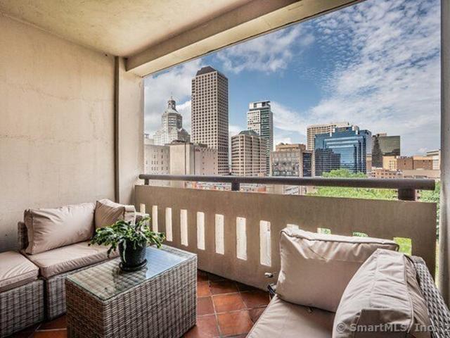 Condo for sale in Hartford