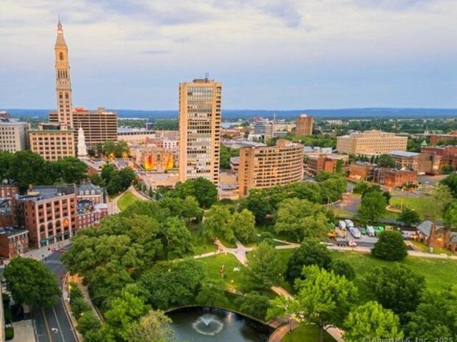 Condo for sale in Hartford