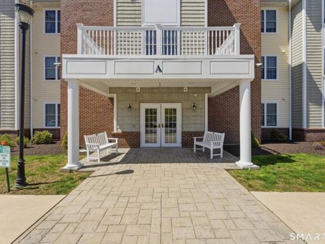 Condo for sale in Groton, Connecticut