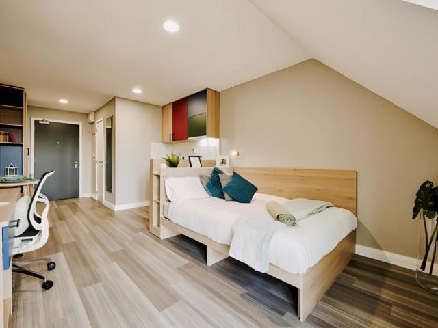 Studio for rent in The Slade, Oxfordshire