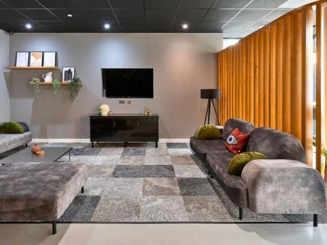Studio for rent in Lansdowne, Springbourne