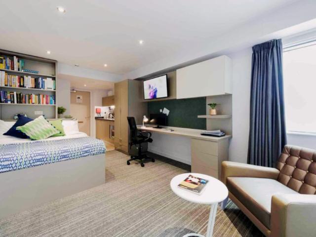 Studio for rent in Watergate, Devon