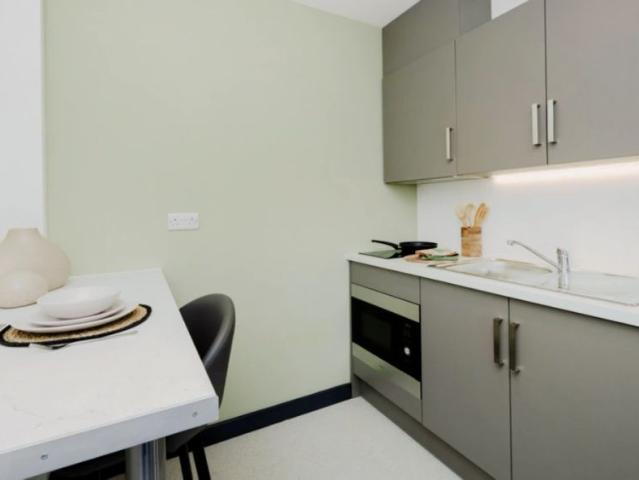 Studio for rent in Stoke, Stoke-on-Trent