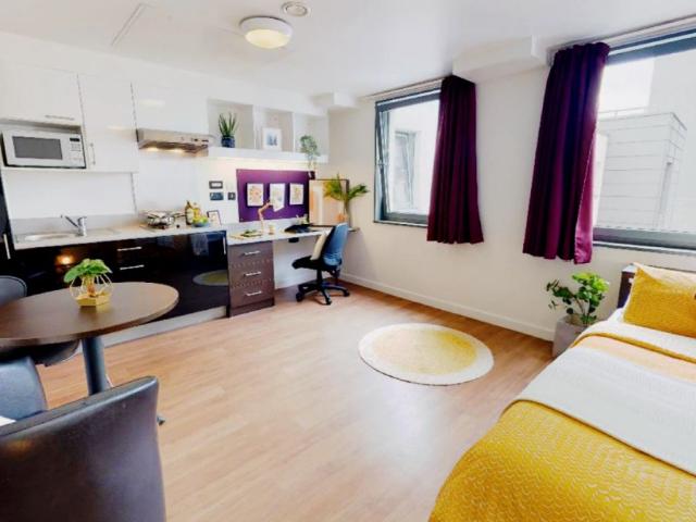 Studio for rent in Barbican, Mount Wise
