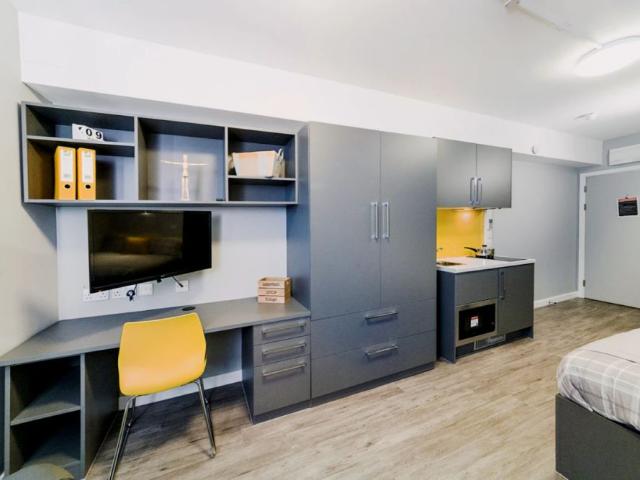 Studio for rent in Battle Field, Tyne And Wear