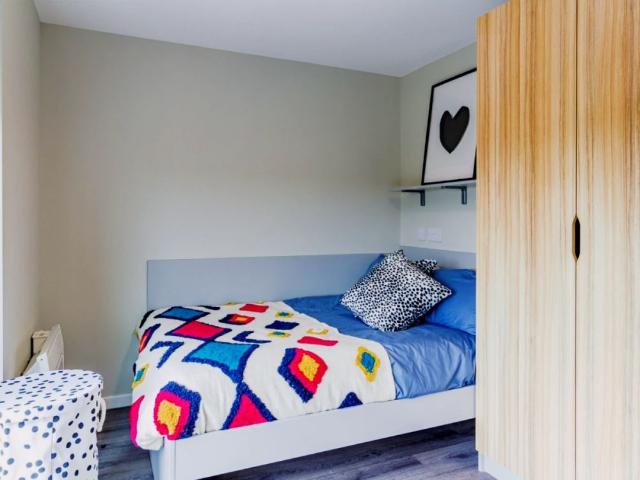 Studio for rent in West Midlands