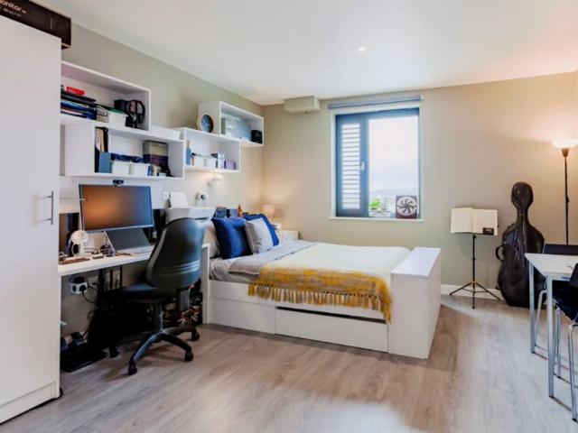Studio for rent in Watergate, Devon