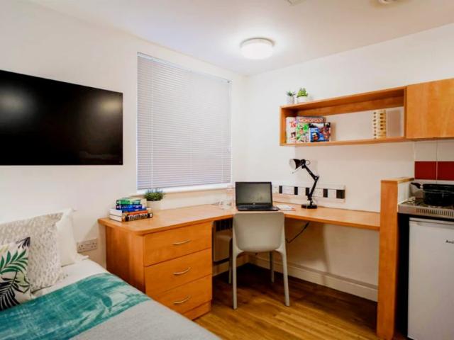 Studio for rent in Watergate, Devon