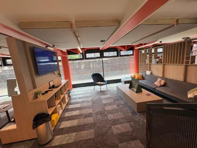 Studio for rent in Hyde Park, West Yorkshire