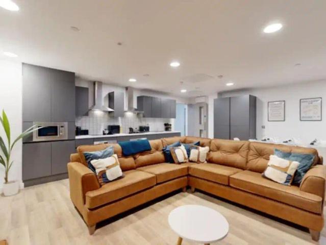Studio for rent in Haddon, East Midlands