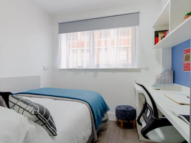 Studio for rent in Calton, Scotland