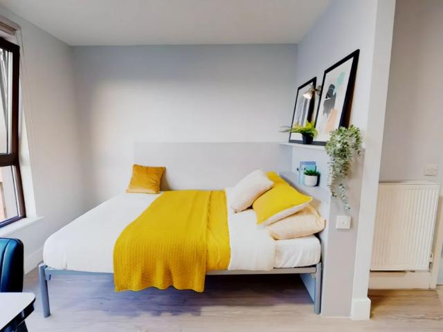 Studio for rent in Fountainbridge, Scotland