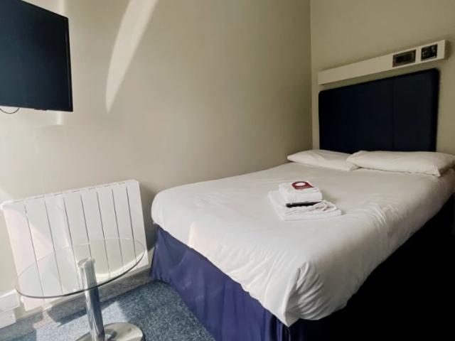 Studio for rent in Watergate, Devon