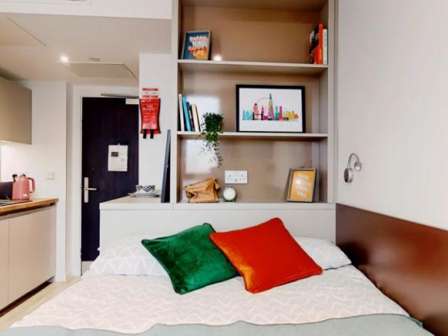 Studio for rent in London Borough of Ealing, Greater London