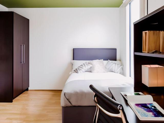 Studio for rent in North Kensington, Greater London
