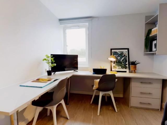 Studio for rent in Woodhouse, West Yorkshire